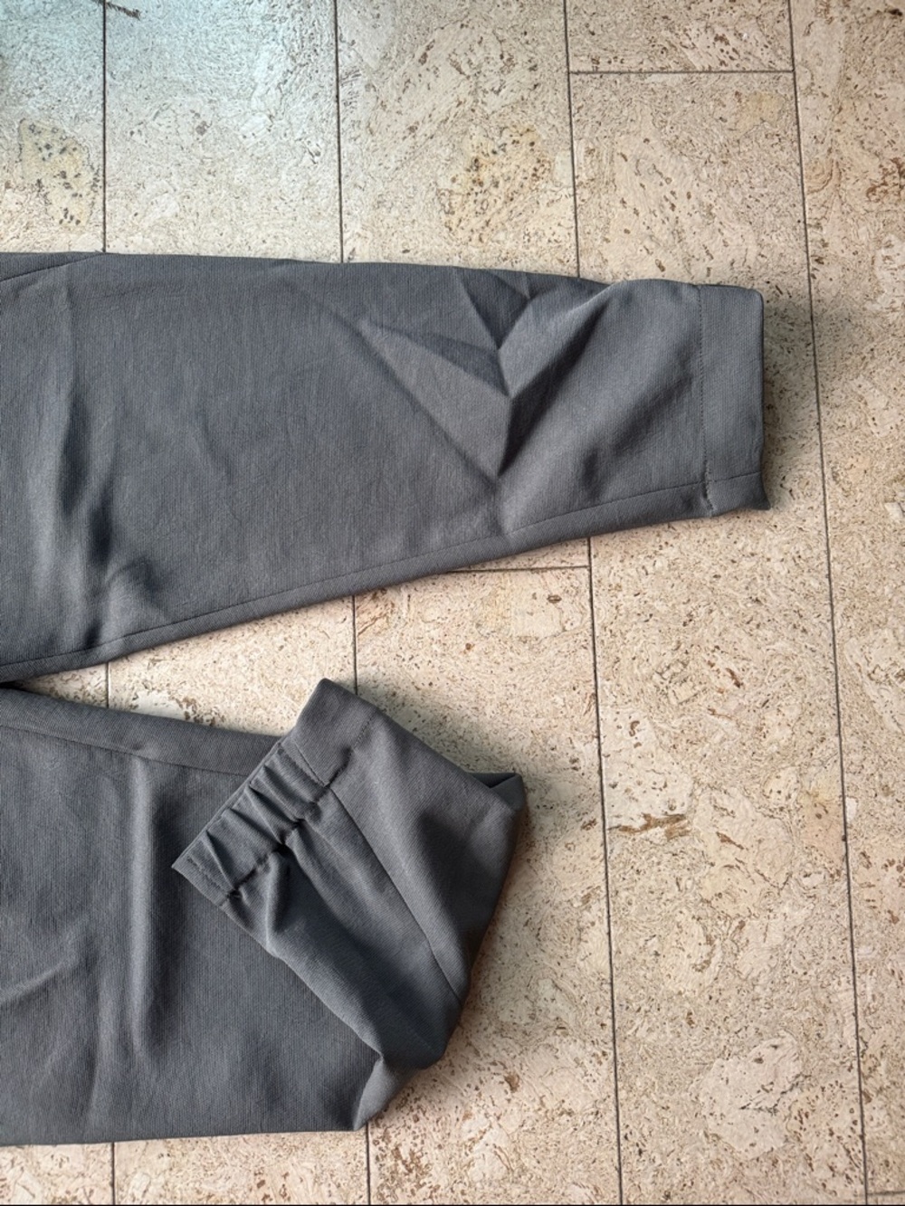 Olive green Babaton Dress pant - Picture 3 of 7